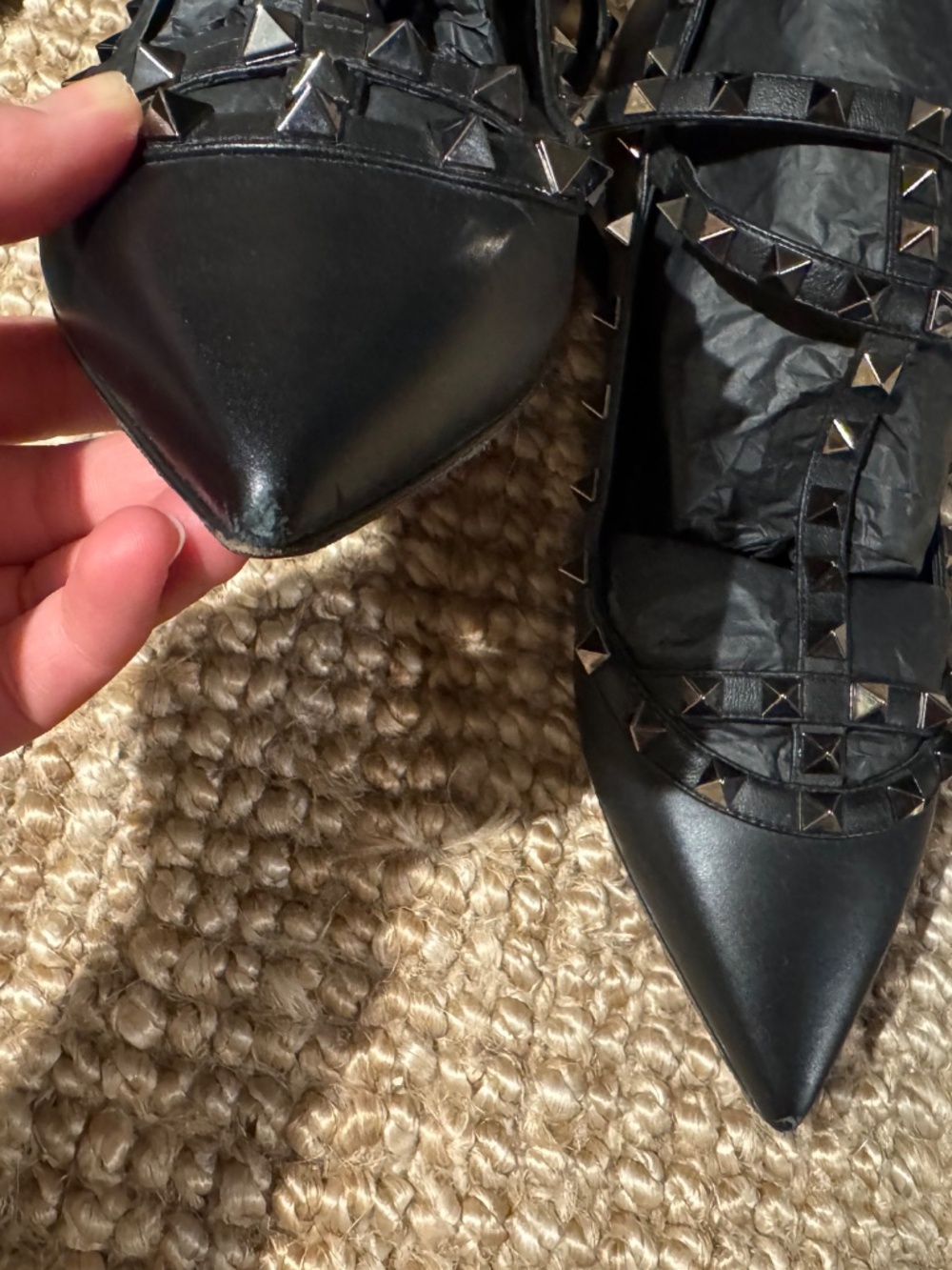 Valentino Garavani Noir Rockstud Flats - Picture 3 of 4